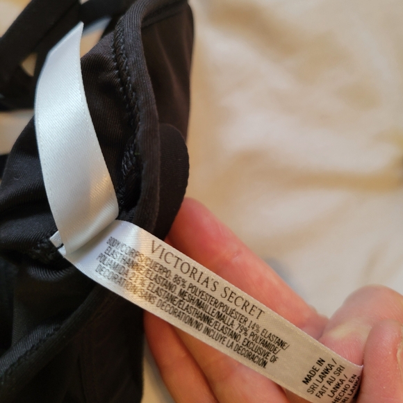 Victoria's Secret Caged Black Sports Bra Size M - Picture 4 of 8